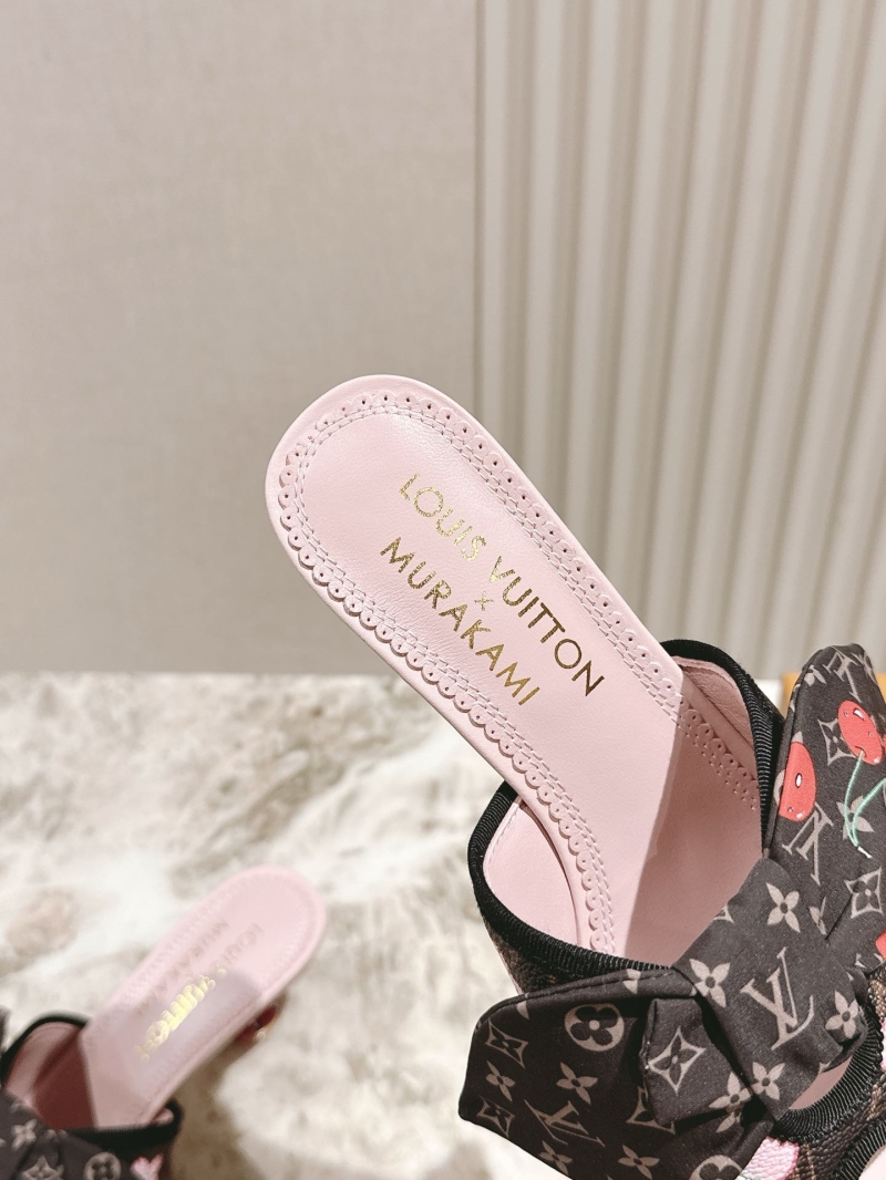 l0vis Vvtt0n slippers